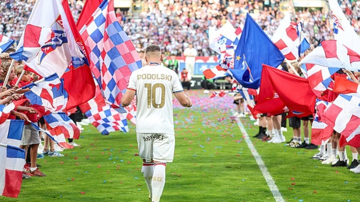 Galatasaray’dan futbolu bırakan Lukas Podolski’ye teşekkür paylaşımı!