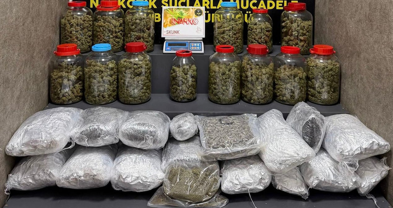 İzmir’de uyuşturucu operasyonu: 60 kilo uyuşturucu ele geçirildi