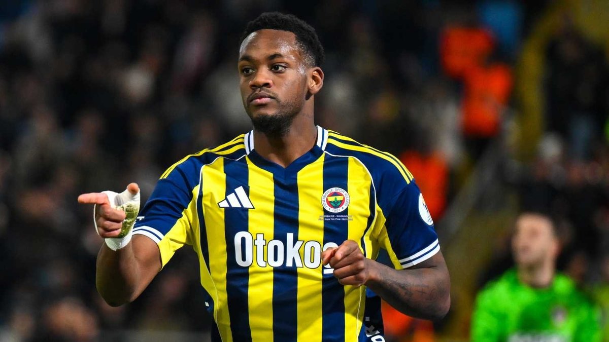 Jhon Duran İstanbul’a geldi