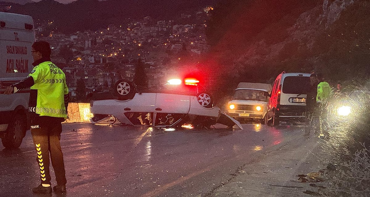 Muğla’da korkutan kaza: Takla atan otomobil uçuruma Mmtreler kala durdu