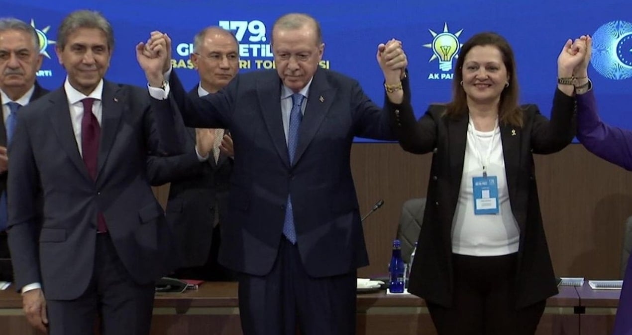 Rozeti taktı, AKP’deki ilk anlarına hızlı başladı