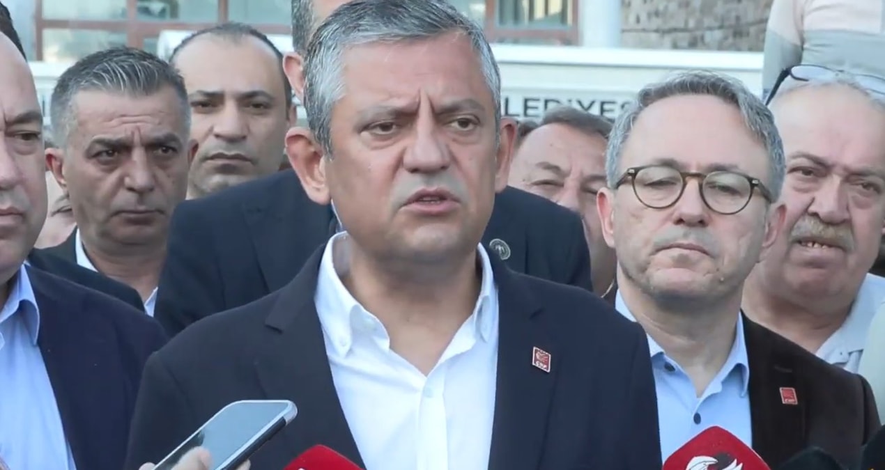 SON DAKİKA… Özgür Özel’den ‘yeni parti’ iddialarına yanıt…
