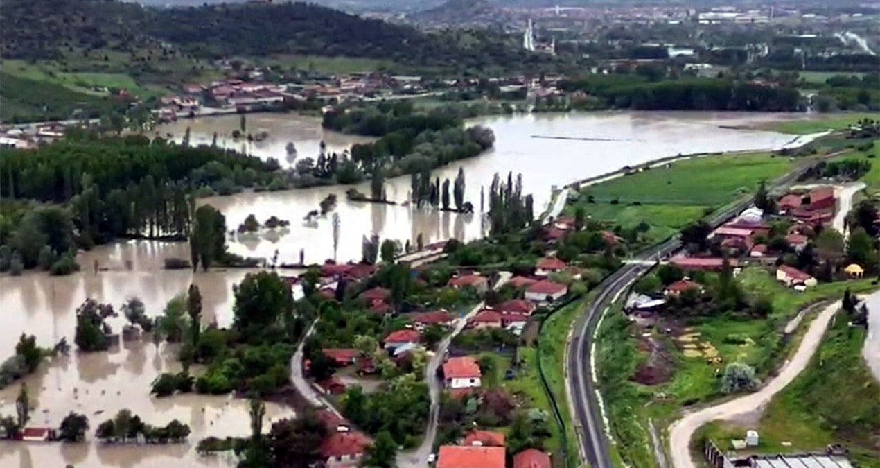 Taşkın riski sonrası 15 mahalle ve 7 köyün tahliyesine karar verildi
