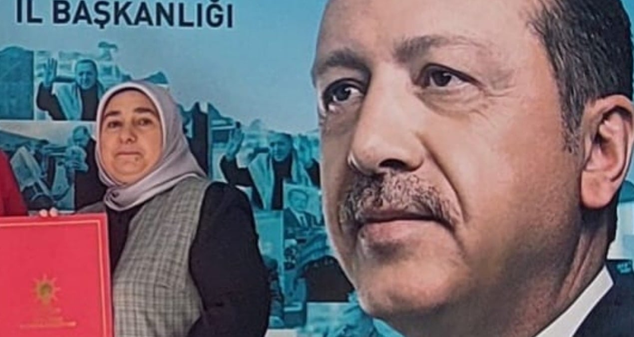 ‘Türbanlı olduğum için istenmedim’ diyerek AKP’den istifa etti!