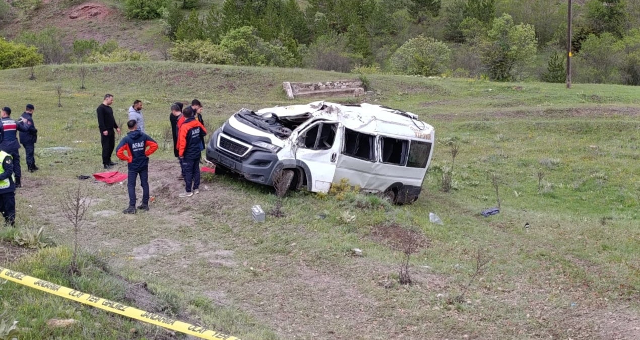 Yozgat’ta öğrenci servisi devrildi; Çok sayıda ölü ve yaralı var