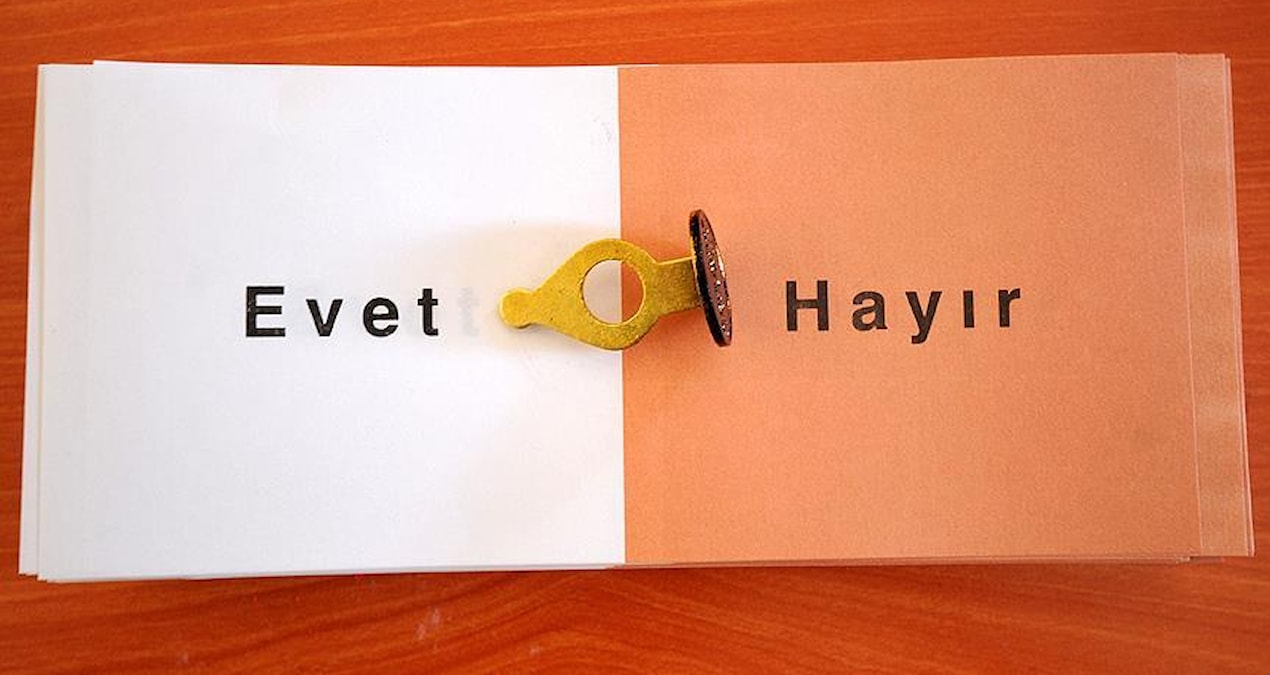 AKP’den yeni anayasa için referandum sinyali