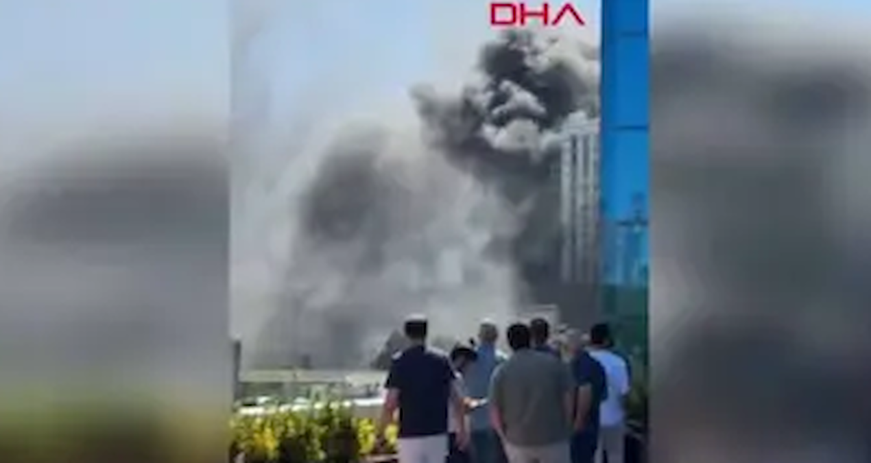 Maltepe’de panik anları! İnşaat alevlere teslim oldu, müdahale devam ediyor