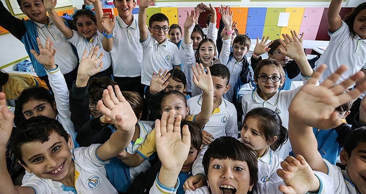 MEB takvimi açıklandı! Ara tatiller kalkıyor mu?