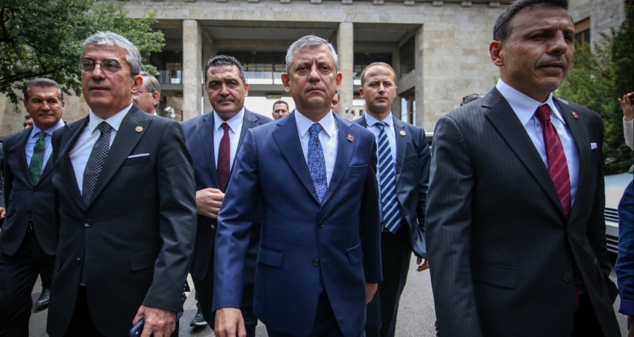 Özgür Özel’in yeni partisi için tarih belli oldu