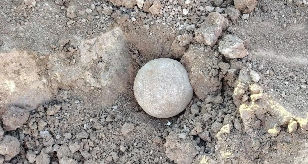 Gizemli küre binlerce yıl toprağın altında saklı kalmış