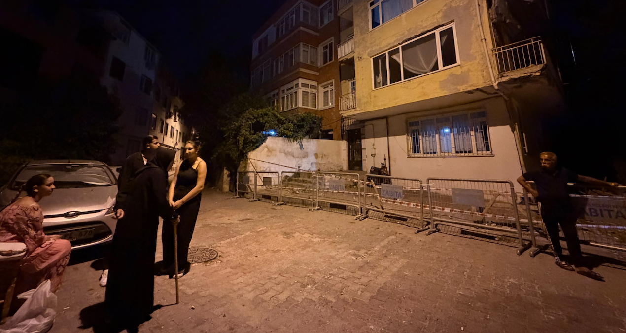 İstanbul’un göbeğinde hareketli gece: Sesi duyan kendini sokağa attı
