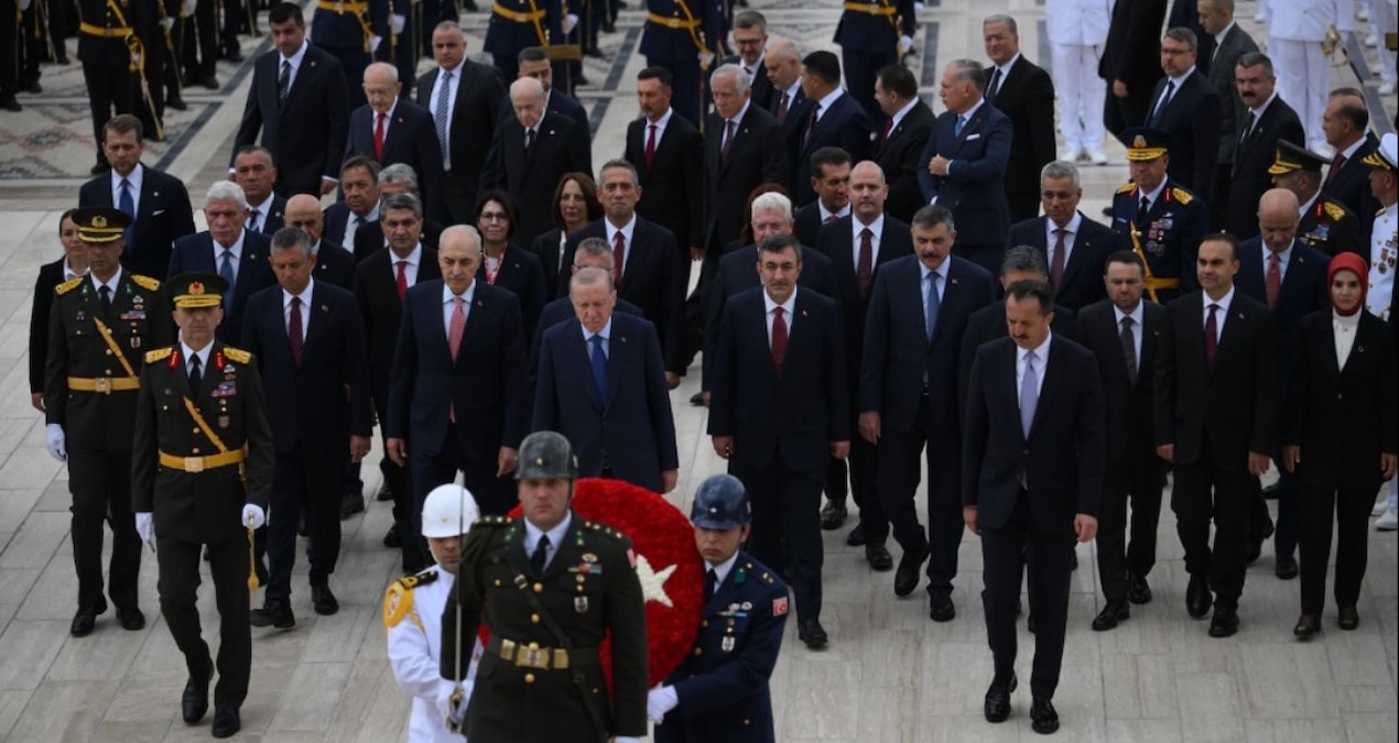 Anıtkabir’de yok, Saray’da var