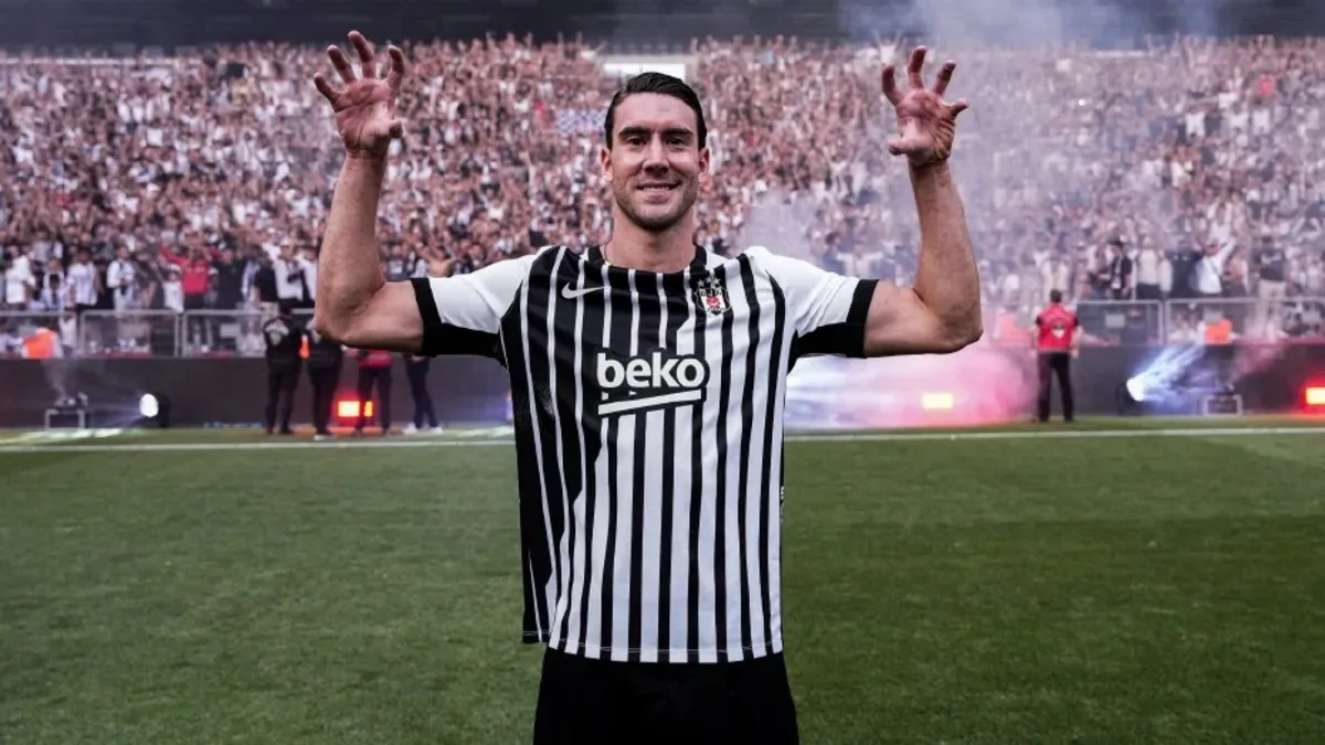 Beşiktaş UEFA kadrosunu güncelledi! Dusan Vlahovic…