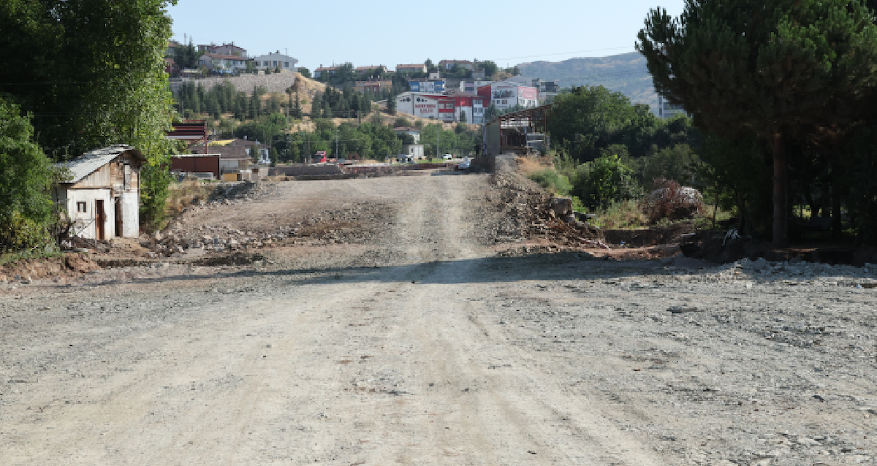 İki bölgeyi birbirine bağlayacak: 1,4 kilometrelik yeni yol hizmete giriyor